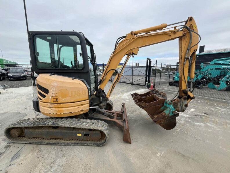 2017 Kato 35V4 3.5 Ton Excavator With 4 Buckets Kobelco