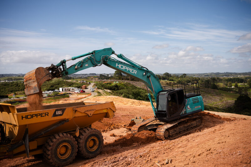 Image Hopper Construction 1 - Kobelco Excavators